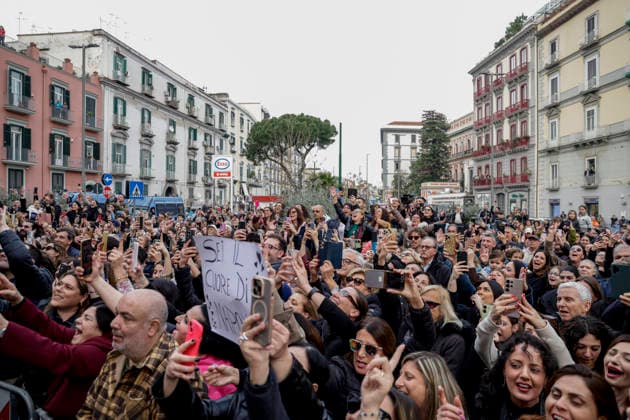 Celebration in Naples for Sal Da Vinci After Victory at the Sanremo Festival After his victory at the Sanremo Festival, Sal Da Vinci returns to Naples and performs in his neighbourhood. The party, which lasted about half an hour, took place on the steps of the first municipality headquarters in Largo Torretta, Chiaia: the singer appeared before the public to the tune of Per sempre si, sung and danced to by hundreds of people. _BPH7838 Copyright: xAntonioxBalascox