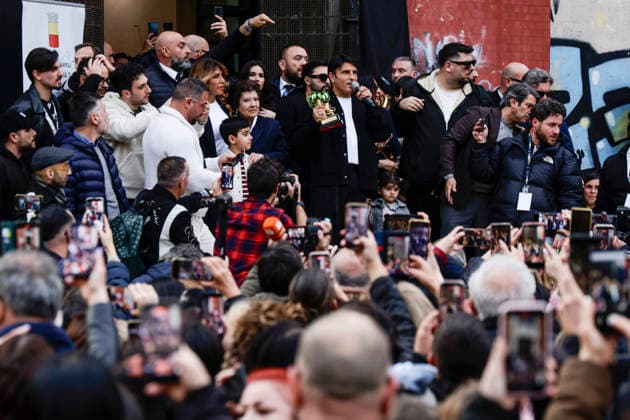 Celebration in Naples for Sal Da Vinci After Victory at the Sanremo Festival After his victory at the Sanremo Festival, Sal Da Vinci returns to Naples and performs in his neighbourhood. The party, which lasted about half an hour, took place on the steps of the first municipality headquarters in Largo Torretta, Chiaia: the singer appeared before the public to the tune of Per sempre si, sung and danced to by hundreds of people. _BPH7940 Copyright: xAntonioxBalascox