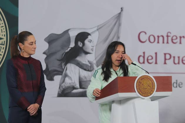 Mexico s President Claudia Sheinbaum is seen behind as Charlyn Corral Ang, professional soccer player speaking during a briefing on the contest Represent Mexico at the Opening of the 2026 FIFA World Cup, through the so-called President s ticket at National Palace. on March 5, 2026 in Mexico City, Mexico. Mexico City Mexico - ZUMAe321 20260305_zia_e321_019 Copyright: xCarlosxSantiagox