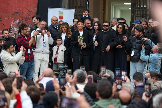 Naples, March 5, 2026 - Sal Da Vinci celebrates in his hometown of Mergellina after winning the Sanremo Music Festival (NeaPhoto)  Copyright: xNapolipressx xipa-agency.netx xNapolipressx IPA_Agency_IPA72422098