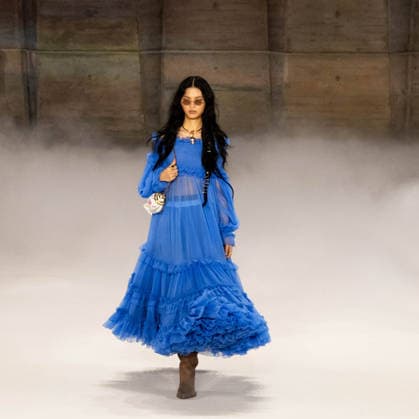 Entertainment Bilder des Tages Paris fashion week Womenwear FALL WINTER 2026 2027 CHLOE 5th March 2026 sylvie lefort photography MAXPPP 05 03 2026 @sylvie Lefort Photography MAXPPP 05 03 26 Models present creations from the Womenswear FALL WINTER 2026 2027collection by CHLOE during the Paris Fashion Week, in Paris, France 5th March 2026 The presentation of the Womens collections from March 2nd to March 10th 26  Copyright: xMAXPPPxsylviexlefortxphotographyx LFR202603055146 LFR202603055146