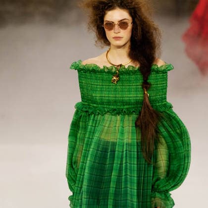 Paris fashion week Womenwear FALL WINTER 2026 2027 CHLOE 5th March 2026 sylvie lefort photography MAXPPP 05 03 2026 @sylvie Lefort Photography MAXPPP 05 03 26 Models present creations from the Womenswear FALL WINTER 2026 2027collection by CHLOE during the Paris Fashion Week, in Paris, France 5th March 2026 The presentation of the Womens collections from March 2nd to March 10th 26  Copyright: xMAXPPPxsylviexlefortxphotographyx LFR202603055149 LFR202603055149