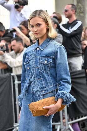 PFW Rabanne Outside Arrivals Emilia Silberg arriving at the Rabanne show during Fashion Week in Paris, France on March 5, 2026. Photo by Julien Reynaud APS-Medias ABACAPRESS.COM Paris France  Copyright: xReynaudxJulien APS-Medias ABACAx
