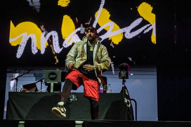 Sean Paul spielt am 5. März 2026 in der QUARTERBACK Immobilien ARENA Leipzig eine Show seiner TIMELESS TOUR. Vor einer fast ausverkauften Halle liefert der Dancehall-Star eine energiegeladene Performance mit seinen bekanntesten Hits, begleitet von DJ und einer aufwändigen Licht- und Videoproduktion, während das Publikum in der Arena tanzt und mitsingt. ï¿¼ Sean Paul Leipzig