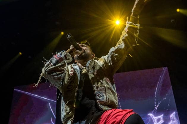 Sean Paul spielt am 5. März 2026 in der QUARTERBACK Immobilien ARENA Leipzig eine Show seiner TIMELESS TOUR. Vor einer fast ausverkauften Halle liefert der Dancehall-Star eine energiegeladene Performance mit seinen bekanntesten Hits, begleitet von DJ und einer aufwändigen Licht- und Videoproduktion, während das Publikum in der Arena tanzt und mitsingt. ï¿¼ Sean Paul Leipzig