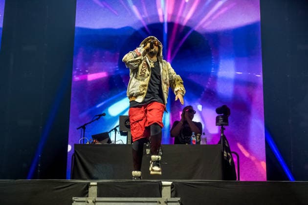 Sean Paul spielt am 5. März 2026 in der QUARTERBACK Immobilien ARENA Leipzig eine Show seiner TIMELESS TOUR. Vor einer fast ausverkauften Halle liefert der Dancehall-Star eine energiegeladene Performance mit seinen bekanntesten Hits, begleitet von DJ und einer aufwändigen Licht- und Videoproduktion, während das Publikum in der Arena tanzt und mitsingt. ï¿¼ Sean Paul Leipzig