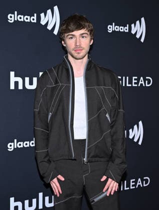37th Annual GLAAD Media Awards Miles Heizer arriving to the 37th Annual GLAAD Media Awards held at the Beverly Hilton Hotel on March 5, 2026 in Beverly Hills, Ca. Beverly Hills Beverly Hilton Hotel California USA Copyright: xLisaxOConnor xAFF-USA.COMx