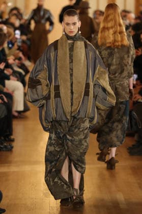 PFW - Uma Wang Runway A model walks the runway during the Uma Wang Womenswear Fall Winter 2026-2027 show as part of Paris Fashion Week on March 05, 2026 in Paris, France. Photo by Alain Gil Gonzalez ABACAPRESS.COM Paris France  Copyright: xGonzalezxAlain-Gil ABACAx