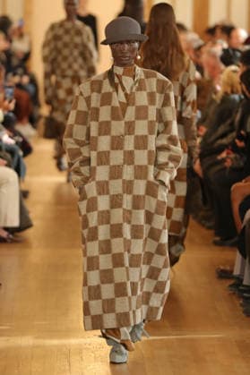 PFW - Uma Wang Runway A model walks the runway during the Uma Wang Womenswear Fall Winter 2026-2027 show as part of Paris Fashion Week on March 05, 2026 in Paris, France. Photo by Alain Gil Gonzalez ABACAPRESS.COM Paris France  Copyright: xGonzalezxAlain-Gil ABACAx