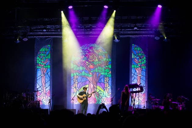 SaO PAULO, SP - 05.03.2026: CANTOR JASON MRAZ FAZ SHOW EM SP - American singer and songwriter Jason Mraz performs at Espaco Unimed, in Sao Paulo, this Thursday (05), with the tour Return to South America Tour, his first in South America in a decade. The show brought together around 3,700 people and featured hits such as I™m Yours, Lucky and I Won™t Give Up. On stage, Mraz was accompanied by Mona Tavakoli, Becky Gebhardt, Chaska Potter, Mai Bloomfield, Camellia Akhami Gadret and Toca Rivera. x2899347x  EmersonxSantos