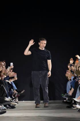Le créateur de mode Julien Dossena Défilé Rabanne Collection Femme Prêt à Porter Automne Hiver 2026 2027 lors de la Fashion Week de Paris PFW à lUnesco, à Paris, France, le 5 mars 2026 Bestimage Fashion designer Julien Dossena Runway during the Rabanne Womenswear Fall Winter 2026 2027 show as part of Paris Fashion Week on March 05, 2026 in Paris, France France  Copyright: xAgencex xBestimagexAgencex xBestimagex