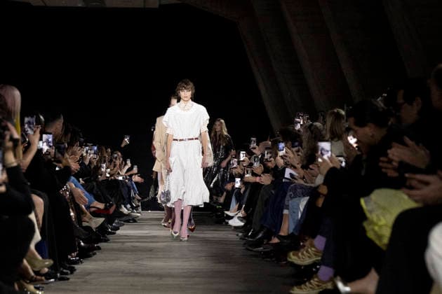 Runway during the Rabanne Womenswear Fall Winter 2026 2027 show as part of Paris Fashion Week PFW à lUnesco, à Paris, France, le 5 mars 2026 Bestimage Runway during the Rabanne Womenswear Fall Winter 2026 2027 show as part of Paris Fashion Week on March 05, 2026 in Paris, France Paris France  Copyright: xAgencex xBestimagexAgencex xBestimagex