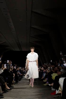 Runway during the Rabanne Womenswear Fall Winter 2026 2027 show as part of Paris Fashion Week PFW à lUnesco, à Paris, France, le 5 mars 2026 Bestimage Runway during the Rabanne Womenswear Fall Winter 2026 2027 show as part of Paris Fashion Week on March 05, 2026 in Paris, France Paris France  Copyright: xAgencex xBestimagexAgencex xBestimagex