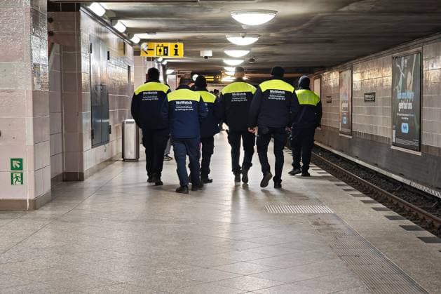 Berlin, Deutschland, 05.03.2026: Sicherheitsdienst in U-Bahn (NO PROPERTY RELEASE) *** Berlin, Germany, 05 03 2026 Security service in underground train NO PROPERTY RELEASE Copyright: xdtsxNachrichtenagenturx dts_109740