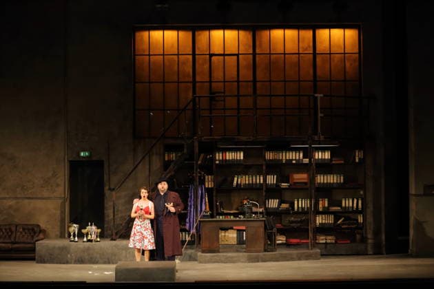 Nadezhda Karyazina (als Isabella) und Misha Kiria (als Taddeo) während der Fotoprobe für L Italiana in Algeri in der Deutschen Oper in Berlin, 5. März 2026. Dramma giocoso per musica in zwei Akten von Gioacchino Rossini. Musikalische Leitung Alessandro De Marchi. Inszenierung Rolando Villazon. Bühne Harald Thor. Kostüme Brigitte Reiffenstuel. Premiere ist am 8. März 2026. Deutsche Oper Berlin L Italiana in Algeri