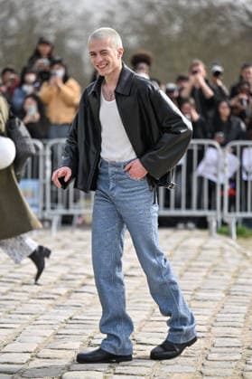 PFW Loewe Outside Arrivals Guest arriving at the Loewe show during Fashion Week in Paris, France on March 6, 2026. Photo by Julien Reynaud APS-Medias ABACAPRESS.COM Paris France  Copyright: xReynaudxJulien APS-Medias ABACAx