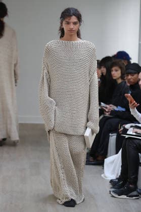 PFW - Ruohan Runway A model walks the runway during the Ruohan Womenswear Fall Winter 2026-2027 show as part of Paris Fashion Week on March 6, 2026 in Paris, France. Photo by Alain Gil Gonzalez ABACAPRESS.COM Paris France  Copyright: xGonzalezxAlain-Gil ABACAx