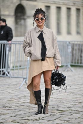 PFW Loewe Outside Arrivals Guest arriving at the Loewe show during Fashion Week in Paris, France on March 6, 2026. Photo by Julien Reynaud APS-Medias ABACAPRESS.COM Paris France  Copyright: xReynaudxJulien APS-Medias ABACAx
