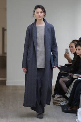 PFW - Ruohan Runway A model walks the runway during the Ruohan Womenswear Fall Winter 2026-2027 show as part of Paris Fashion Week on March 6, 2026 in Paris, France. Photo by Alain Gil Gonzalez ABACAPRESS.COM Paris France  Copyright: xGonzalezxAlain-Gil ABACAx