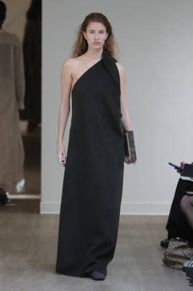 PFW - Ruohan Runway A model walks the runway during the Ruohan Womenswear Fall Winter 2026-2027 show as part of Paris Fashion Week on March 6, 2026 in Paris, France. Photo by Alain Gil Gonzalez ABACAPRESS.COM Paris France  Copyright: xGonzalezxAlain-Gil ABACAx