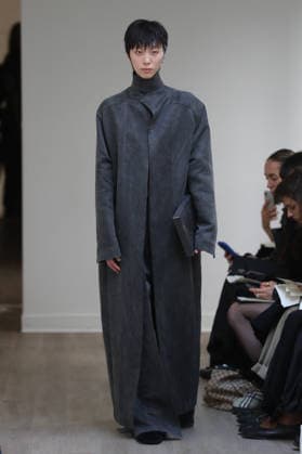 PFW - Ruohan Runway A model walks the runway during the Ruohan Womenswear Fall Winter 2026-2027 show as part of Paris Fashion Week on March 6, 2026 in Paris, France. Photo by Alain Gil Gonzalez ABACAPRESS.COM Paris France  Copyright: xGonzalezxAlain-Gil ABACAx