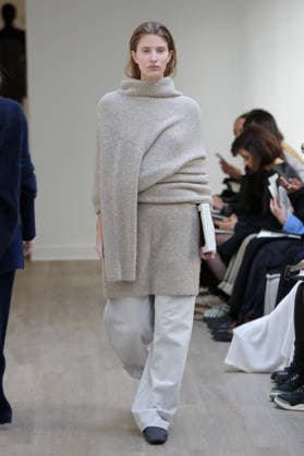 PFW - Ruohan Runway A model walks the runway during the Ruohan Womenswear Fall Winter 2026-2027 show as part of Paris Fashion Week on March 6, 2026 in Paris, France. Photo by Alain Gil Gonzalez ABACAPRESS.COM Paris France  Copyright: xGonzalezxAlain-Gil ABACAx
