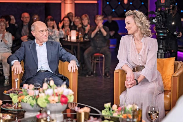 MDR - Riverboat. Rechtsanwalt und Politiker Dr. Gregor Gysi ( Die Linke ) und Schauspielerin Rhea Harder anläßlich der Aufzeichnung der MDR - Talkshow Riverboat am 06.03.2026 in der Mediacity Leipzig. 20260306SFL0002 *** MDR Riverboat Lawyer and politician Dr. Gregor Gysi Die Linke and actress Rhea Harder on the occasion of the recording of the MDR talk show Riverboat on 06 03 2026 in the Mediacity Leipzig 20260306SFL0002