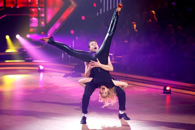 Profitänzer Valentin Lusin und Moderatorin Sonya Kraus sind ausgeschieden bei der ersten Tanzshow der 19. Staffel der RTL-Tanzshow Lets Dance im Coloneum. Köln, 06.03.2026 NRW Deutschland Copyright: xChristophxHardtx