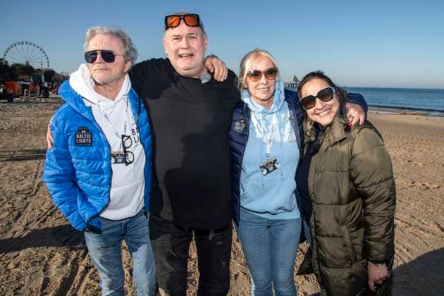 abb Wolfgang Lippert, Walter Lehnertz, Gesine Lippert und Sonja Burghausen (Ehefrau-Waldi) zu Gast am Strand bei 10.Jahre Baltic Lights 2026 Promi Charity Schlittenhunderennen zu Gunsten der Welthungerhilfe an der Ostsee zwischen der Seebruecke Ahlbeck und der Seebruecke Heringsdorf , Freitag 06.03.2026 in Heringsdorf MV Deutschland