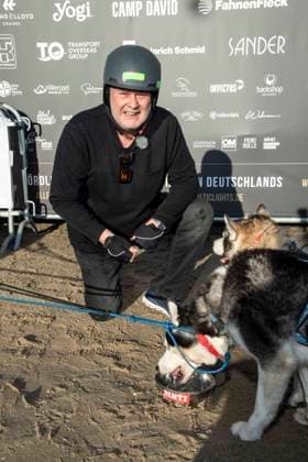 abb Walter Lehnertz mit Hunden zu Gast am Strand bei 10.Jahre Baltic Lights 2026 Promi Charity Schlittenhunderennen zu Gunsten der Welthungerhilfe an der Ostsee zwischen der Seebruecke Ahlbeck und der Seebruecke Heringsdorf , Freitag 06.03.2026 in Heringsdorf MV Deutschland