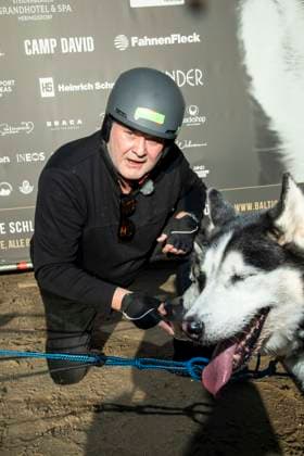 abb Walter Lehnertz mit Hunden zu Gast am Strand bei 10.Jahre Baltic Lights 2026 Promi Charity Schlittenhunderennen zu Gunsten der Welthungerhilfe an der Ostsee zwischen der Seebruecke Ahlbeck und der Seebruecke Heringsdorf , Freitag 06.03.2026 in Heringsdorf MV Deutschland