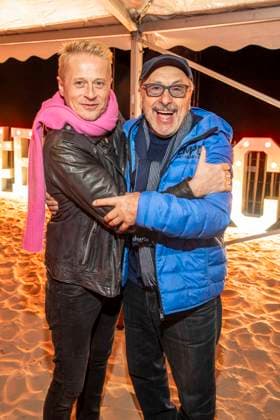 abb Roman Knizka und Wolfgang Stumph zu Gast am Strand bei 10.Jahre Baltic Lights 2026 Promi Charity Schlittenhunderennen zu Gunsten der Welthungerhilfe an der Ostsee zwischen der Seebruecke Ahlbeck und der Seebruecke Heringsdorf , Freitag 06.03.2026 in Heringsdorf MV Deutschland