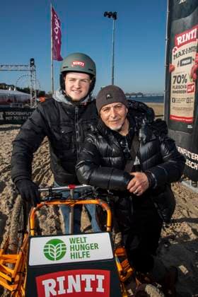 abb Maris Atalay und Erdogan Atalay zu Gast am Strand bei 10.Jahre Baltic Lights 2026 Promi Charity Schlittenhunderennen zu Gunsten der Welthungerhilfe an der Ostsee zwischen der Seebruecke Ahlbeck und der Seebruecke Heringsdorf , Freitag 06.03.2026 in Heringsdorf MV Deutschland