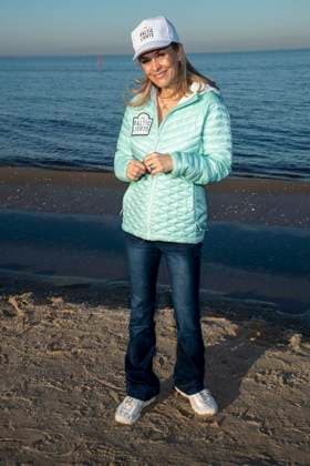 abb Anja Lanaeus zu Gast am Strand bei 10.Jahre Baltic Lights 2026 Promi Charity Schlittenhunderennen zu Gunsten der Welthungerhilfe an der Ostsee zwischen der Seebruecke Ahlbeck und der Seebruecke Heringsdorf , Freitag 06.03.2026 in Heringsdorf MV Deutschland
