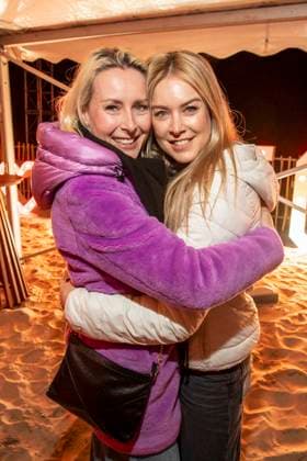 abb Franziska Hippe mit Nina Ensmann zu Gast am Strand bei 10.Jahre Baltic Lights 2026 Promi Charity Schlittenhunderennen zu Gunsten der Welthungerhilfe an der Ostsee zwischen der Seebruecke Ahlbeck und der Seebruecke Heringsdorf , Freitag 06.03.2026 in Heringsdorf MV Deutschland