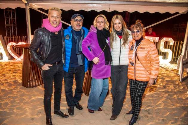 abb Roman Knizka, Franziska Hippe, Nina Ensmann, Wolfgang Stumph und Christine Stumph zu Gast am Strand bei 10.Jahre Baltic Lights 2026 Promi Charity Schlittenhunderennen zu Gunsten der Welthungerhilfe an der Ostsee zwischen der Seebruecke Ahlbeck und der Seebruecke Heringsdorf , Freitag 06.03.2026 in Heringsdorf MV Deutschland