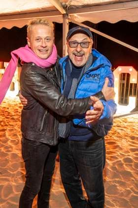 abb Roman Knizka und Wolfgang Stumph zu Gast am Strand bei 10.Jahre Baltic Lights 2026 Promi Charity Schlittenhunderennen zu Gunsten der Welthungerhilfe an der Ostsee zwischen der Seebruecke Ahlbeck und der Seebruecke Heringsdorf , Freitag 06.03.2026 in Heringsdorf MV Deutschland