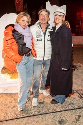 abb Gisa Zach, Till Demtroeder und Lara Dandelion Seibert zu Gast am Strand bei 10.Jahre Baltic Lights 2026 Promi Charity Schlittenhunderennen zu Gunsten der Welthungerhilfe an der Ostsee zwischen der Seebruecke Ahlbeck und der Seebruecke Heringsdorf , Freitag 06.03.2026 in Heringsdorf MV Deutschland