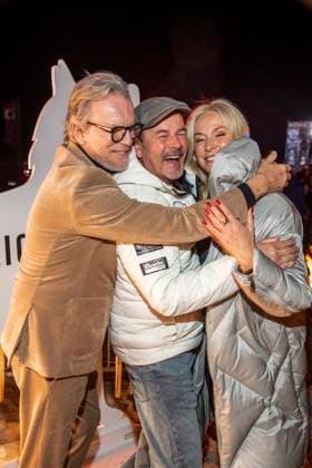abb Wolfgang Lippert, Till Demtroeder und Gesine Lippert zu Gast am Strand bei 10.Jahre Baltic Lights 2026 Promi Charity Schlittenhunderennen zu Gunsten der Welthungerhilfe an der Ostsee zwischen der Seebruecke Ahlbeck und der Seebruecke Heringsdorf , Freitag 06.03.2026 in Heringsdorf MV Deutschland