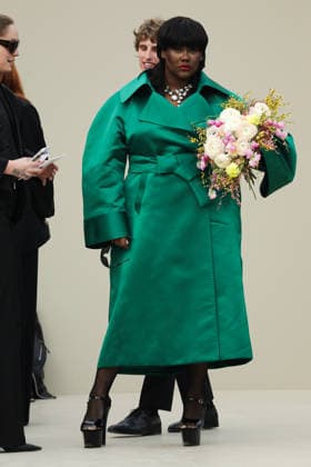 Paris Fashion Week People au defile Givenchy arrive au Défilé Givenchy Femme Automne Hiver 2026 2027 lors de la Fashion Week de Paris, 6 mars 2026 attends the Givenchy Womenswear Fall Winter 2026 2027 show as part of Paris Fashion Week on March 06, 2026 in Paris, France 453818 2026 03 06 France Onguenet, Yseult Yseult  Copyright: xIvankaxVoisinx xStarfacex STAR_453818_023