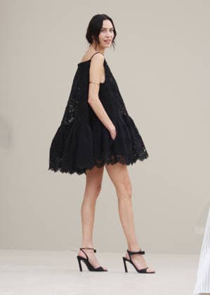 Alexa Chung at the Arrivals at the Givenchy Womenswear Collection Prêt à Porter Automne Hiver 2026 2027 show as part of Paris Fashion Week PFW at the Hotel National des Invalides, in Paris, France, on March 6, 2026 Denis Guignebourg Bestimage Arrivals at the Givenchy Womenswear Fall Winter 2026 2027 show as part of Paris Fashion Week on March 6, 2026 in Paris, France Paris France  Copyright: xDenisxGuignebourgx xBestimagexDenisxGuignebourgx xBestimagex