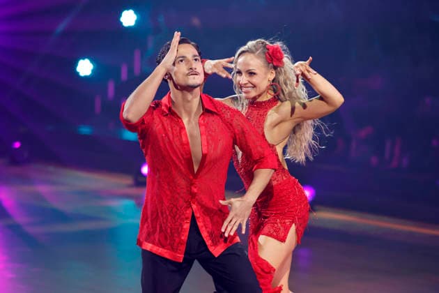 Sänger Milano (Milane Baybah) und Profitänzerin Marta Arndt bei der ersten Tanzshow der 19. Staffel der RTL-Tanzshow Lets Dance im Coloneum. Köln, 06.03.2026 NRW Deutschland Copyright: xChristophxHardtx