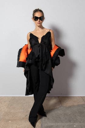 Regina Anikiy at the photocall at the Vaillant Womenswear Collection Prêt à Porter Automne Hiver 2026 2027 show as part of Paris Fashion Week PFW at Palais de Tokyo, Paris, France, March 06, 2026 Julien Sarkissian Bestimage Photocall at the Vaillant Womenswear Fall Winter 2026 2027 show as part of Paris Fashion Week on March 06, 2026 in Paris, France Paris France  Copyright: xJulienxSarkissianx xBestimagexJulienxSarkissianx xBestimagex