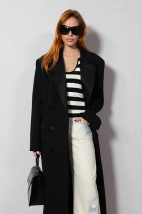 Charlotte Lauxerrois at the photocall at the Vaillant Womenswear Collection Prêt à Porter Automne Hiver 2026 2027 show as part of Paris Fashion Week PFW at Palais de Tokyo, Paris, France, March 06, 2026 Julien Sarkissian Bestimage Photocall at the Vaillant Womenswear Fall Winter 2026 2027 show as part of Paris Fashion Week on March 06, 2026 in Paris, France Paris France  Copyright: xJulienxSarkissianx xBestimagexJulienxSarkissianx xBestimagex