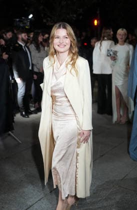 Guest at the arrivals at the Victoria Beckham Womenswear Fall Winter 2026 2027 presentation as part of Paris Fashion Week on March 6, 2026 in Paris, France Anne Sophie Guebey Bestimage Arrivals at the Victoria Beckham Womenswear Fall Winter 2026 2027 presentation as part of Paris Fashion Week on March 6, 2026 in Paris, France  Copyright: xAnne-SophiexGuebeyx xBestimagexAnne-SophiexGuebeyx xBestimagex