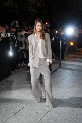 Guest at the arrivals at the Victoria Beckham Womenswear Fall Winter 2026 2027 presentation as part of Paris Fashion Week on March 6, 2026 in Paris, France Anne Sophie Guebey Bestimage Arrivals at the Victoria Beckham Womenswear Fall Winter 2026 2027 presentation as part of Paris Fashion Week on March 6, 2026 in Paris, France  Copyright: xAnne-SophiexGuebeyx xBestimagexAnne-SophiexGuebeyx xBestimagex