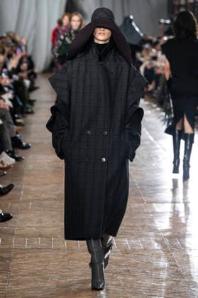 Lanvin Womenswear Collection Fall Winter 2026 2027 show as part of Paris Fashion Week PFW at the Galerie de Géologie et de Minéralogie, Paris, France, March 06, 2026 Bestimage Runway during the Lanvin Womenswear Fall Winter 2026 2027 show as part of Paris Fashion Week on March 06, 2026 in Paris, France Paris France  Copyright: xAgencex xBestimagexAgencex xBestimagex
