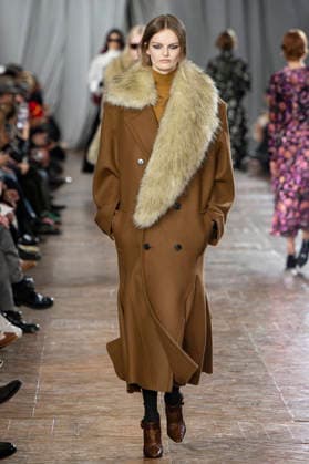Lanvin Womenswear Collection Fall Winter 2026 2027 show as part of Paris Fashion Week PFW at the Galerie de Géologie et de Minéralogie, Paris, France, March 06, 2026 Bestimage Runway during the Lanvin Womenswear Fall Winter 2026 2027 show as part of Paris Fashion Week on March 06, 2026 in Paris, France Paris France  Copyright: xAgencex xBestimagexAgencex xBestimagex