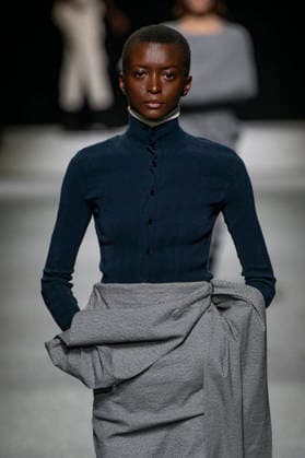 Issey Miyake Womenswear Collection Fall Winter 2026 2027 show as part of Paris Fashion Week PFW , à Paris, France, le 6 mars 2026 Bestimage Runway during the Issey Miyake Womenswear Fall Winter 2026 2027 show as part of Paris Fashion Week on March 06, 2026 in Paris, France Paris France  Copyright: xAgencex xBestimagexAgencex xBestimagex