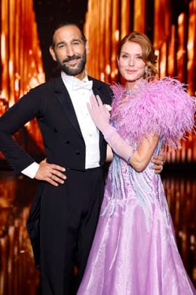 Profitänzer Massimo Sinato und Schauspielerin Esther Schweins bei der ersten Tanzshow der 19. Staffel der RTL-Tanzshow Lets Dance im Coloneum. Köln, 06.03.2026 NRW Deutschland Copyright: xChristophxHardtx